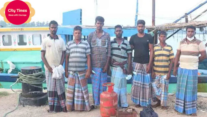 Indian fishermen arrested By Sri Lanka