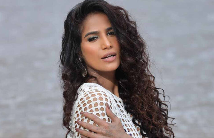 Poonam Pandey Succumbs to Cervical Cancer at 32
